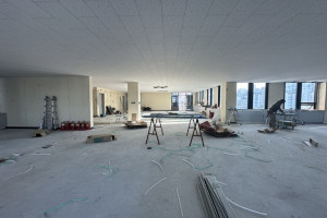 완벽하게 변화시키는 상가인테리어 미술품: 250평 대형 상가 디자인 사례