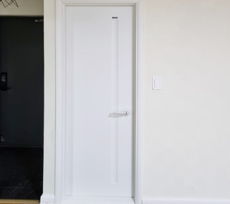 평택 진위면 아파트, 도어 필름과 샷시 시트지로 완벽 변신 - 스타일과 기능을 동시에!