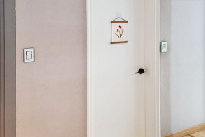 수원 중문 리모델링: 건기넷의 화이트 필름으로 깔끔하게 변신!