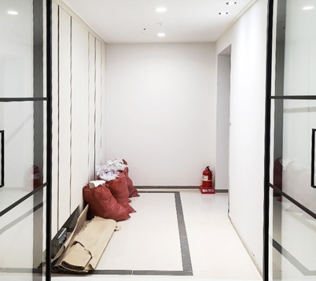 송도 호반베르디움 더퍼스트: 세련미 넘치는 블랙 슬림 중문 인테리어 시공 사례