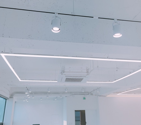 동탄 교회를 빛내는 인테리어: 밝고 아늑한 공간의 혁신적 디자인